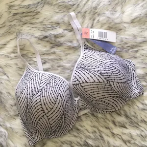 NWT LINED T thumbnail 1