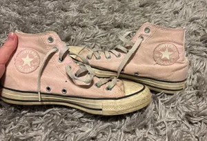 Custom Pink Converse thumbnail 1
