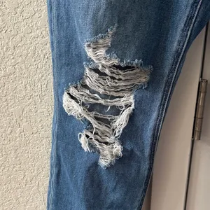 American Eagle Mom Jeans Size 6 Medium Blue Wash Distressed High Rise EUC thumbnail 4