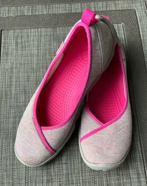 Comfy casual CROCS 🌺 thumbnail 1