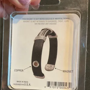 NWT Magnetic Leatherette Bracelet thumbnail 3