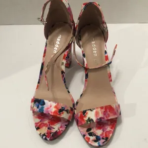 Madden Girl floral heels size 7 ankle strap open toe pink multicolored thumbnail 1