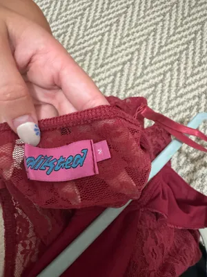 Edikted Red Lace Tank top thumbnail 4