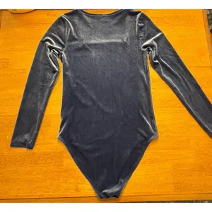 Old Navy Blue Velvet Bodysuit Women’s XS Square Neck Long Sleeve Luxe Glam Fairy thumbnail 2