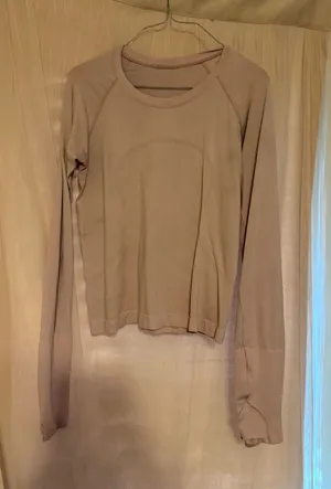 Lululemon Swiftly Tech Long Sleeve thumbnail 1