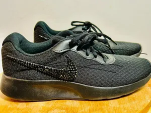 Women's shoes.Nike brand. Size 8.$40. thumbnail 2