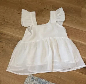Cute summer top Size XS thumbnail 1
