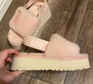 UGG disco Slides thumbnail 6