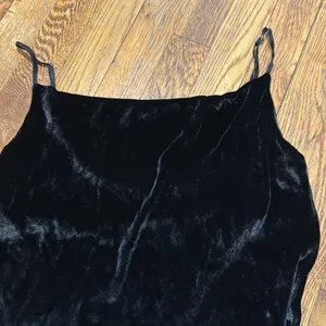 Aritzia Wilfred Velvet Michelet Slip Dress midi black with silk size S thumbnail 4