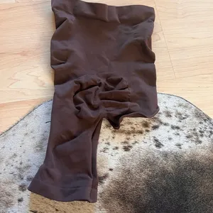 SKIMS Solution Short Exposed Shape wear in Cocoa Size‎ S-M thumbnail 3