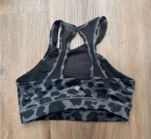 Lululemon Grey Leopard Print High Neck Mesh Racerback Sports Bra‎ Size 6 thumbnail 1