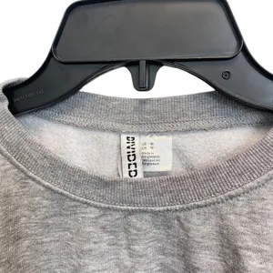 Divided Medium Crew Neckline‎ Gray Sweatshirt thumbnail 2