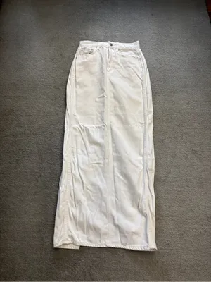 Aritzia Denim Forum The '90s Pencil Maxi Denim Skirt White Women’s thumbnail 4