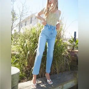 Mother Yoyo Ruffle Greaser Ankle Jeans in Crafty Side thumbnail 2