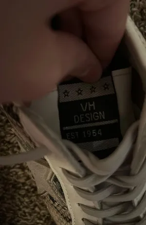 Sneakers thumbnail 5