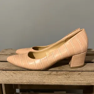 Naturalizer Carmen Crocodile Embossed Tan leather block heels sz 7.5‎ A23 thumbnail 3