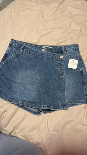 NWT Alterd state skort  thumbnail 3