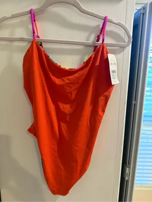 Maaji one piece reversible swimsuit! NWT! Size Large! thumbnail 4