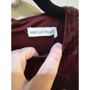 Avec Les Filles Burgundy Sequin-Embellished Crewneck Sleeveless Dress Size 6 thumbnail 6