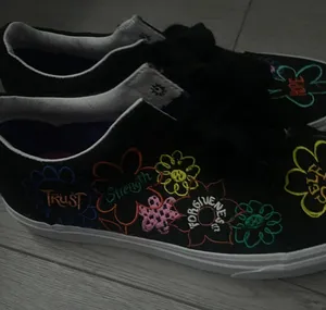 Shoes thumbnail 2