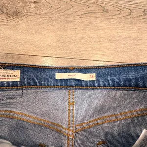 Levis Big E Wedgie Fit Jeans‎ Distressed Raw Hem Denim Size 24 Straight thumbnail 8