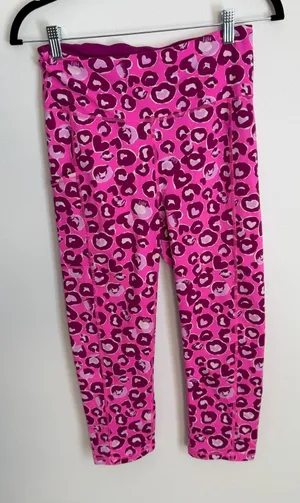 Lilly Pulitzer Leopard Luxletic Capri Leggings size medium thumbnail 1