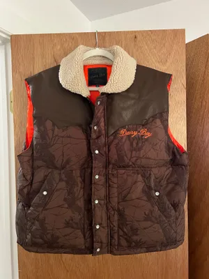 Dairy boy iconic camo vest  thumbnail 3