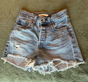 Ribcage Denim Levi’s Shorts thumbnail 1