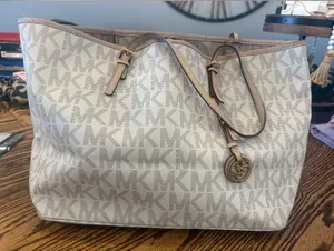 Michael Kors Vanilla Jet Set Travel Signature MK Tote Bag thumbnail 1