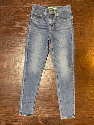 Levi’s 311 Shaping Skinny Jeans Size 24 Medium Wash Stretch Denim thumbnail 2