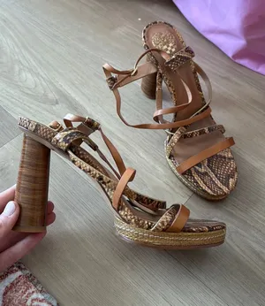 Vince Camuto heels thumbnail 1