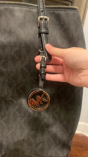 Michael Kors Purse thumbnail 2