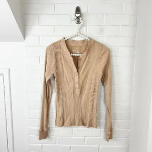 Aerie Road Trip Long Sleeve Henley Ribbed Shirt Size M thumbnail 2