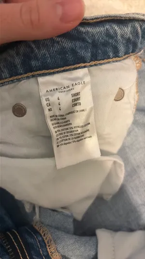 American Eagle Low-Rise Baggy Flare Jeans thumbnail 3