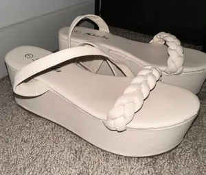 SheIn Cream Platform Wedges thumbnail 3