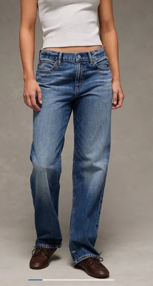 American Eagle Strigid Low-Rise Ex-Boyfriend Jean thumbnail 1