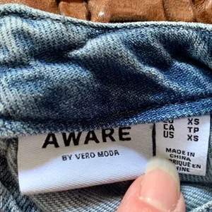 AWARE By VERO MODA Blue Short Sleeve Chambray Denim Dress thumbnail 6