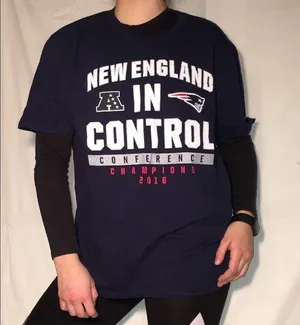 Nike NEW ENGLAND PATRIOTS NAVY BLUE GRAPHIC T-SHIRT thumbnail 1