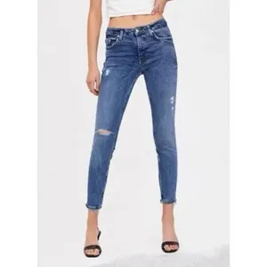 ✨Zara Mid Rise Skinny Ankle Sz 6 Jeans Raw Hem Dark Wash Distressed Destroyed✨ thumbnail 2