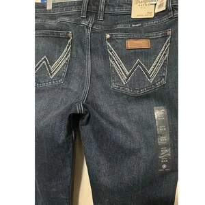 Wrangler Retro Women's Mae Mid-Rise Boot Cut Jeans Decorative Pockets Size 32x34 thumbnail 3