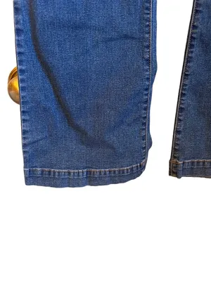 Arizona Jeans Womens Distressed Bootcut Denim Pants With Faded Detailing Size 9 thumbnail 4