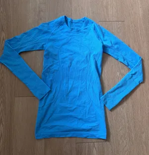 Lululemon Swiftly Long Sleeve Tech thumbnail 1