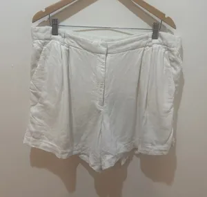 Abercrombie‎ & Fitch White Linen Blend Pleated High Rise Shorts Womens 18R 34 thumbnail 1