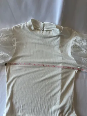 Bodysuit women’s ivory lace sleeve size, medium thumbnail 7