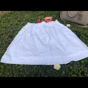 Loft white cotton eyelet skirt size XS thumbnail 3