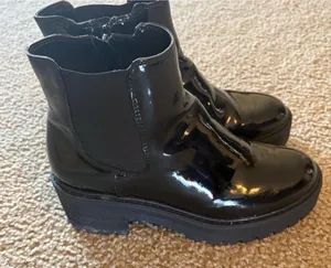 Black Glossy Chelsea Boots Size 5 thumbnail 1