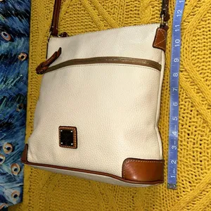 Dooney & Bourke Vintage Beige Pebbled Leather Crossbody thumbnail 10