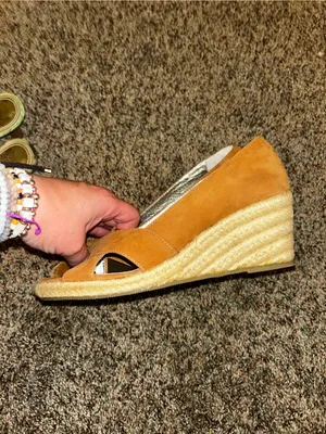 Chocolat Blu Suede Peep-Toe Wedge Sandals size 6 thumbnail 3