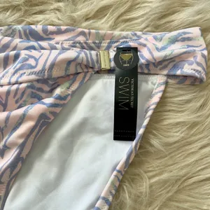 NWT Victoria's Secret Harlow Bikini Bottom Soft Pink Zebra Size L thumbnail 5