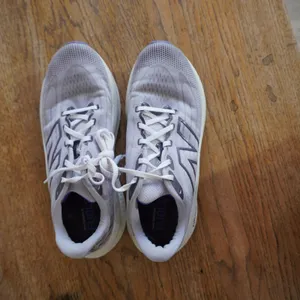 New Balance FuelCell Propel v4 Womens Size 9.5 Running Shoes Purple‎ White thumbnail 4